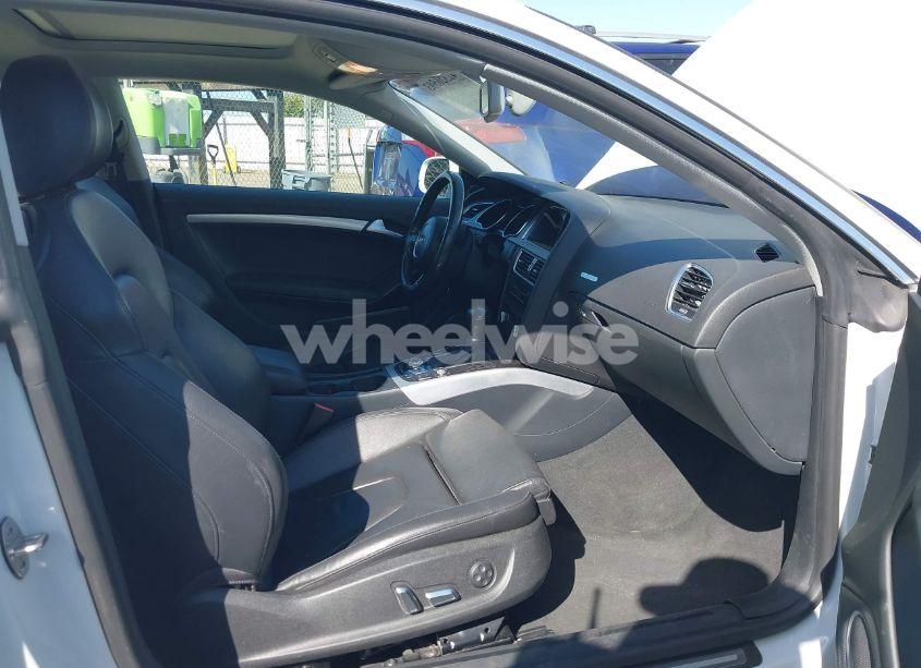 Photo 5 of 2013 Audi A5 2.0T PREMIUM (VIN WAULFAFR8DA079146)