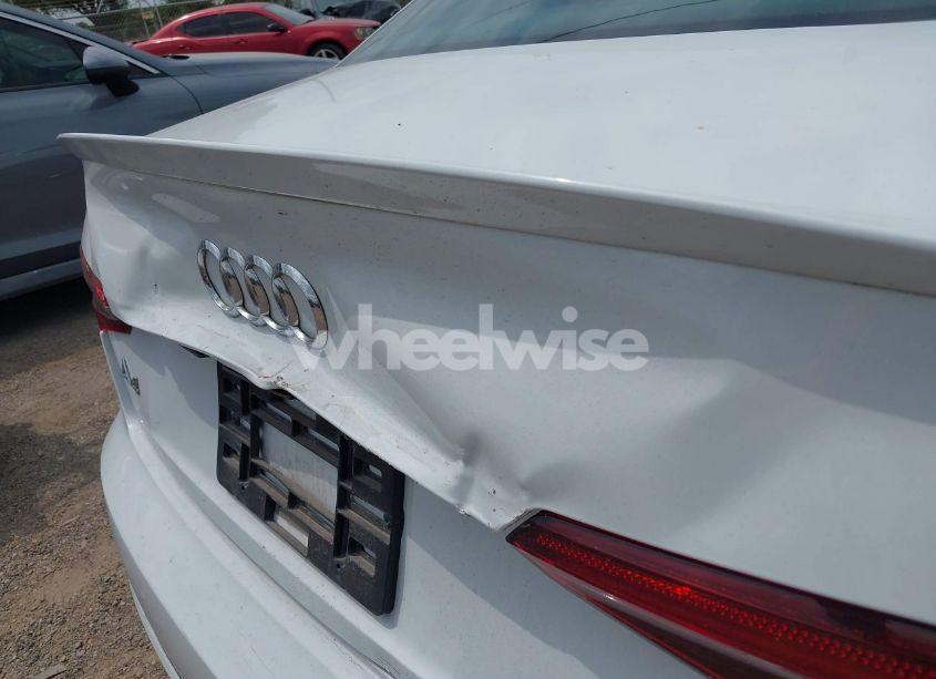 Photo 18 of 2018 Audi A4 2.0T TECH ULTRA PREMIUM/2.0T ULTRA PREMIUM (VIN WAULMAF47JA100901)