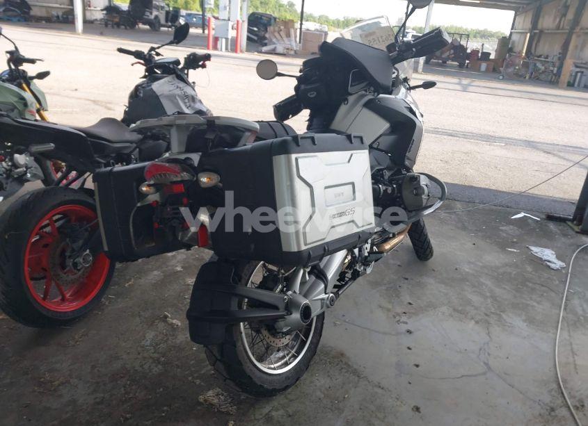 Photo 4 of 2010 Bmw R1200 GS (VIN WB1046000AZX50189)