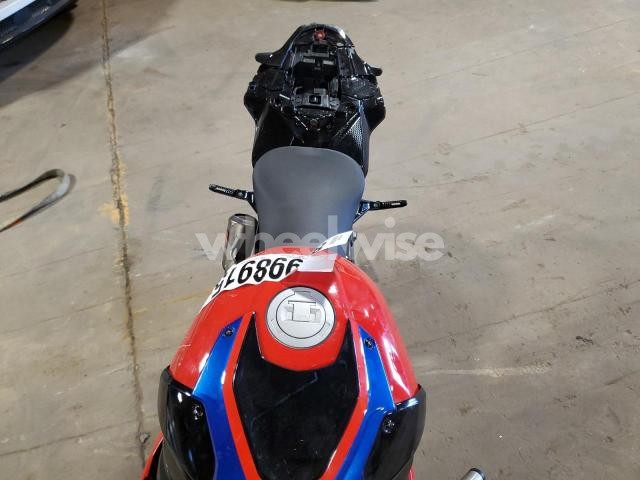 Photo 8 of 2023 BMW S 1000 RR (VIN WB10E6301P6H07650)