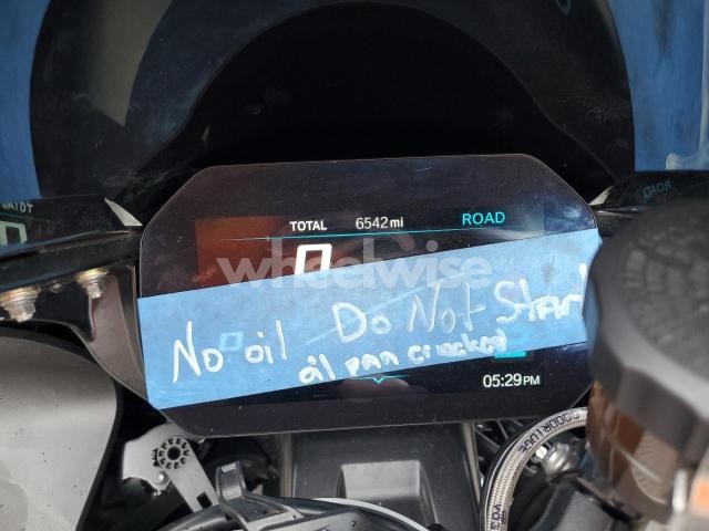 Photo 3 of 2024 BMW S 1000 RR (VIN WB10E6302R6J81951)