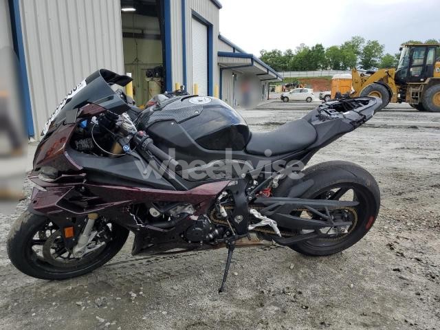 Photo 9 of 2024 BMW S 1000 RR (VIN WB10E6302R6J81951)