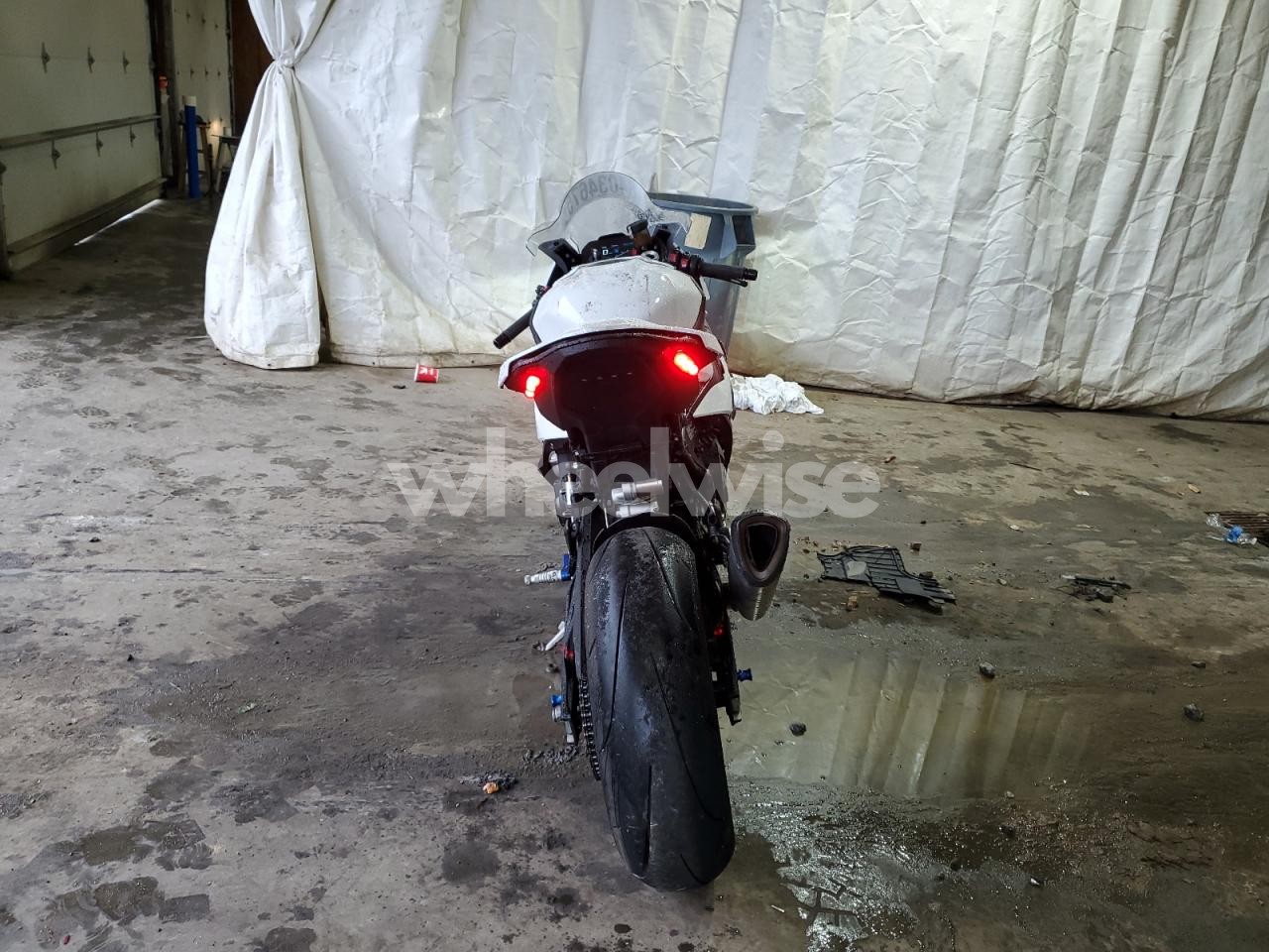 Photo 4 of 2024 BMW S 1000 RR (VIN WB10E6308R6K65966)