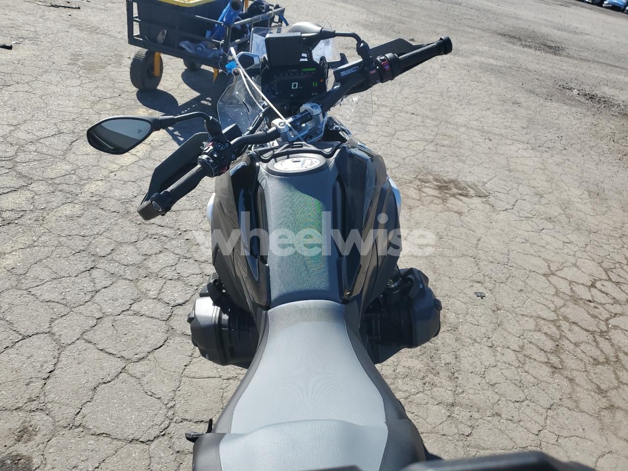 Photo 6 of 2024 BMW R 1300 GS (VIN WB10M2305R6J56750)