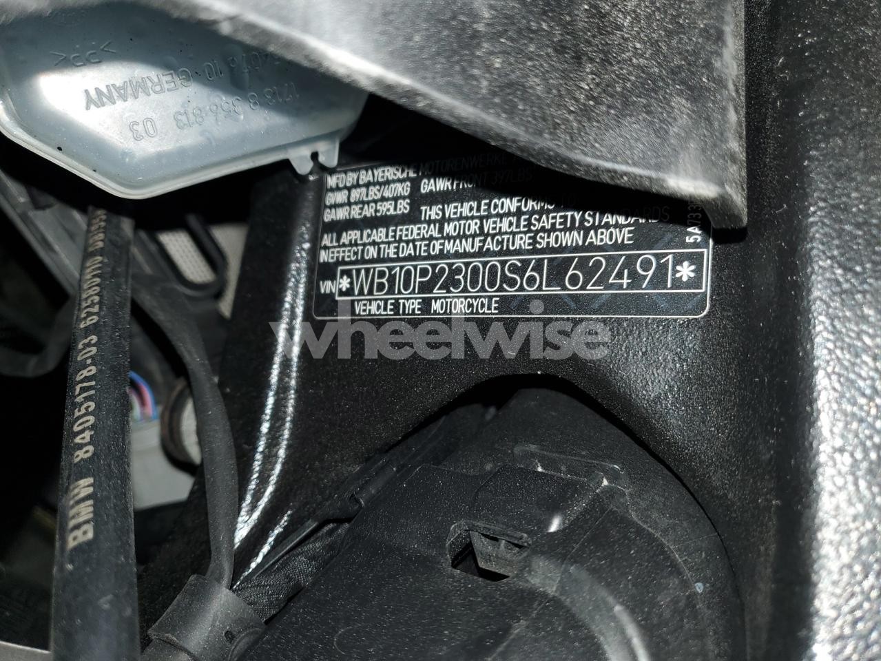 Photo 9 of 2025 BMW S 1000 RR (VIN WB10P2300S6L62491)