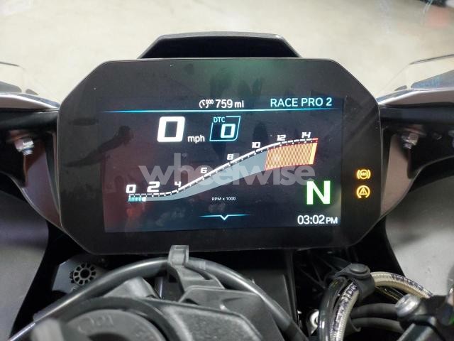 Photo 10 of 2025 BMW S 1000 RR (VIN WB10P2307S6L03812)