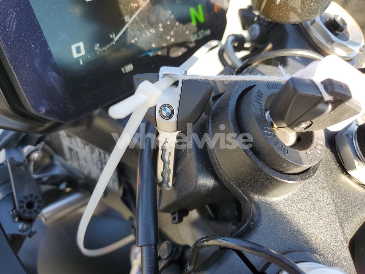 Photo 8 of 2025 BMW S 1000 RR (VIN WB10P2307S6M02386)