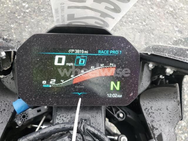 Photo 2 of 2025 BMW S 1000 RR (VIN WB10P2308S6L31926)