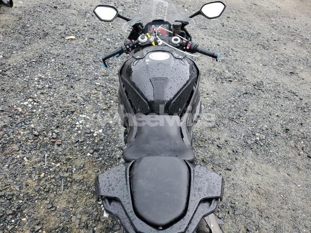 Photo 8 of 2025 BMW S 1000 RR (VIN WB10P2308S6L31926)