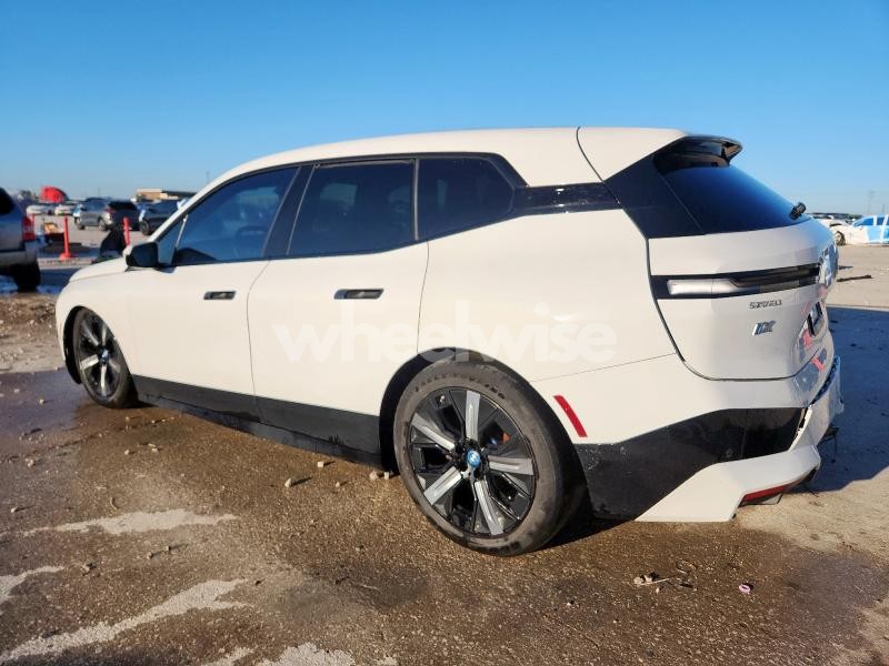 Photo 3 of 2023 BMW IX XDRIVE50 (VIN WB523CF02PCM03152)