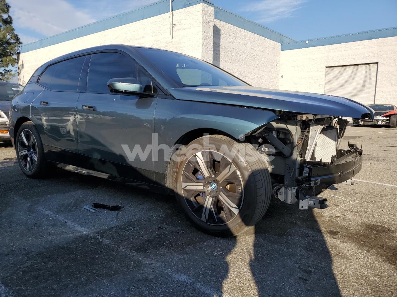 Photo 4 of 2023 BMW IX XDRIVE50 (VIN WB523CF03PCM54871)