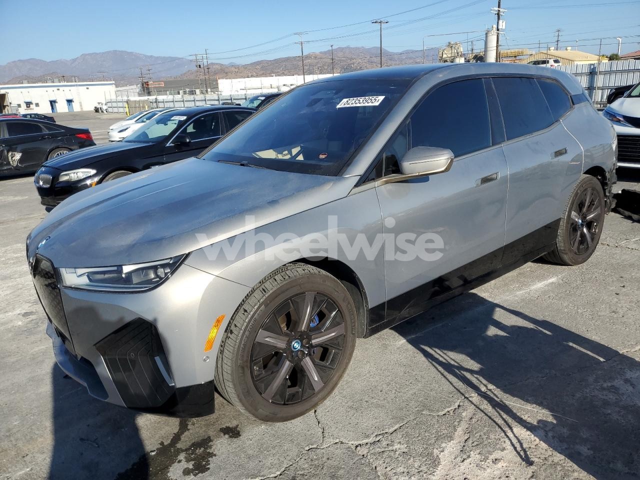 2024 BMW IX XDRIVE50 (VIN WB523CF03RCR16574) main photo