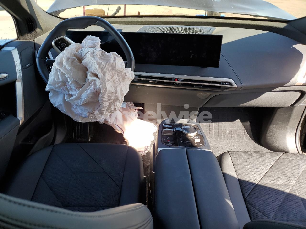 Photo 8 of 2024 BMW IX XDRIVE50 (VIN WB523CF05RCN36829)