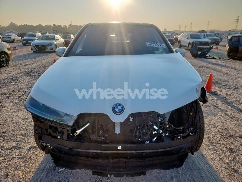 Photo 4 of 2025 BMW IX XDRIVE50 (VIN WB523CF08SCS46185)