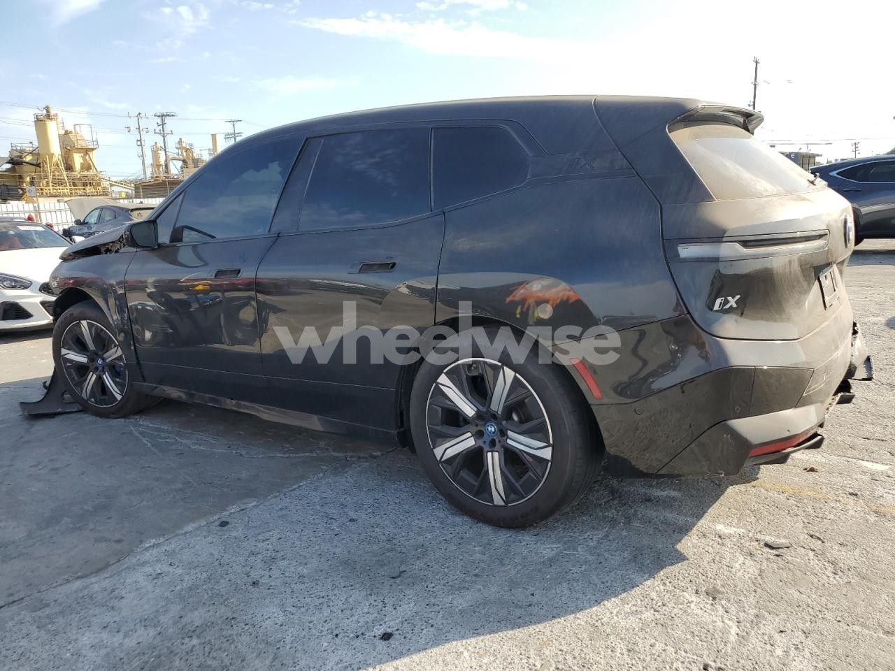 Photo 2 of 2024 BMW IX XDRIVE50 (VIN WB523CF0XRCN71950)