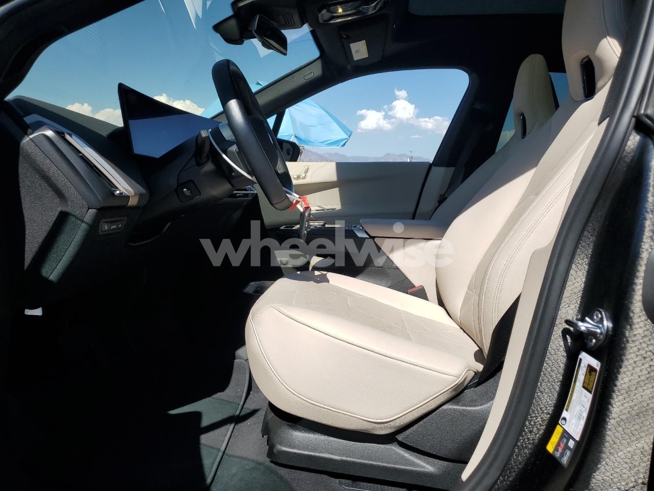 Photo 7 of 2025 BMW IX XDRIVE50 (VIN WB523CF0XSCS38055)