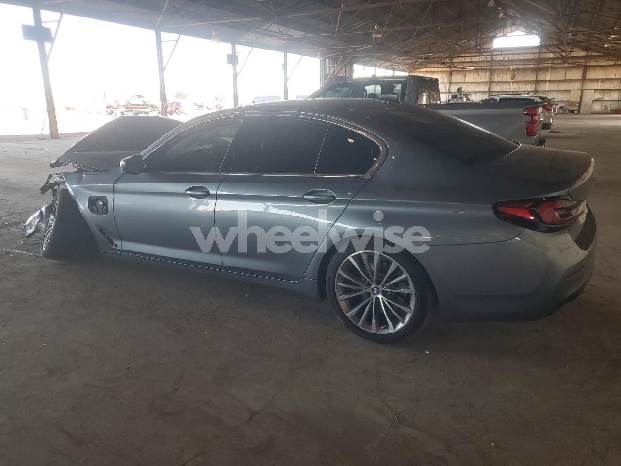 Photo 2 of 2021 BMW 530E (VIN WBA13AG09MCH08825)