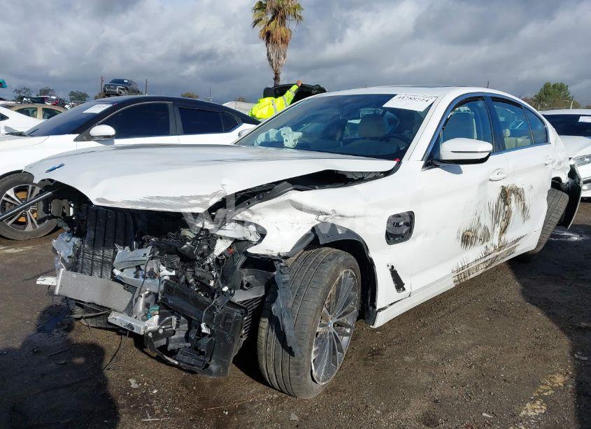 Photo 2 of 2021 Bmw 530e (VIN WBA13AG0XMCG10032)