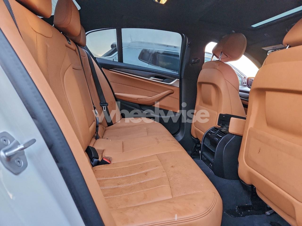 Photo 10 of 2021 BMW 530 XI (VIN WBA13BJ01MWX16167)