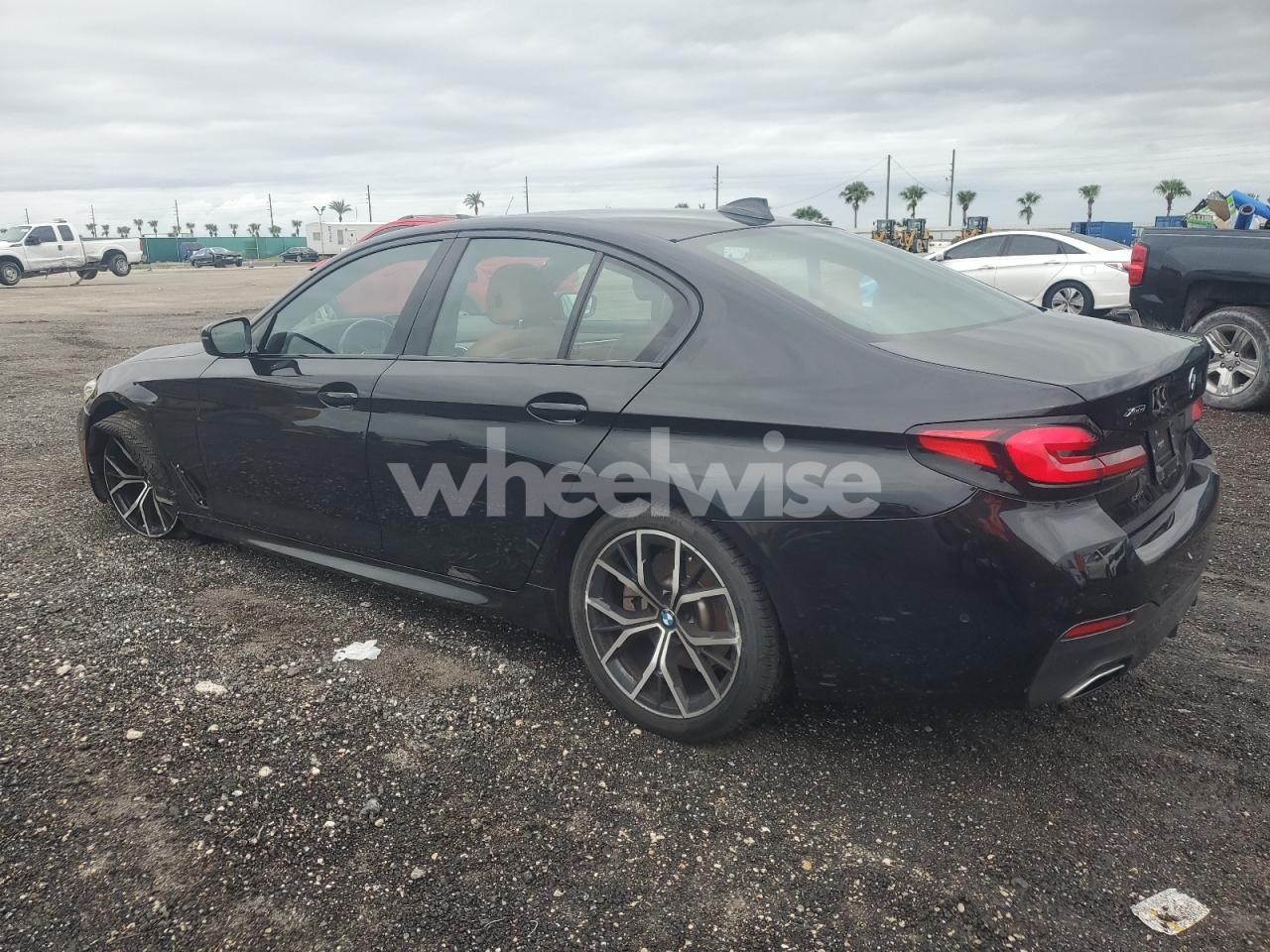Photo 2 of 2021 BMW 530 XI (VIN WBA13BJ04MWX11657)
