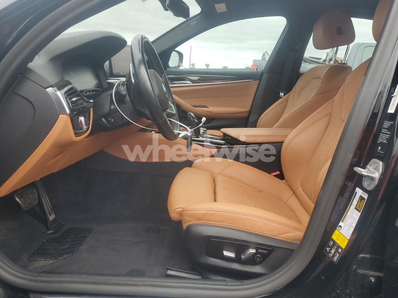 Photo 7 of 2021 BMW 530 XI (VIN WBA13BJ04MWX11657)