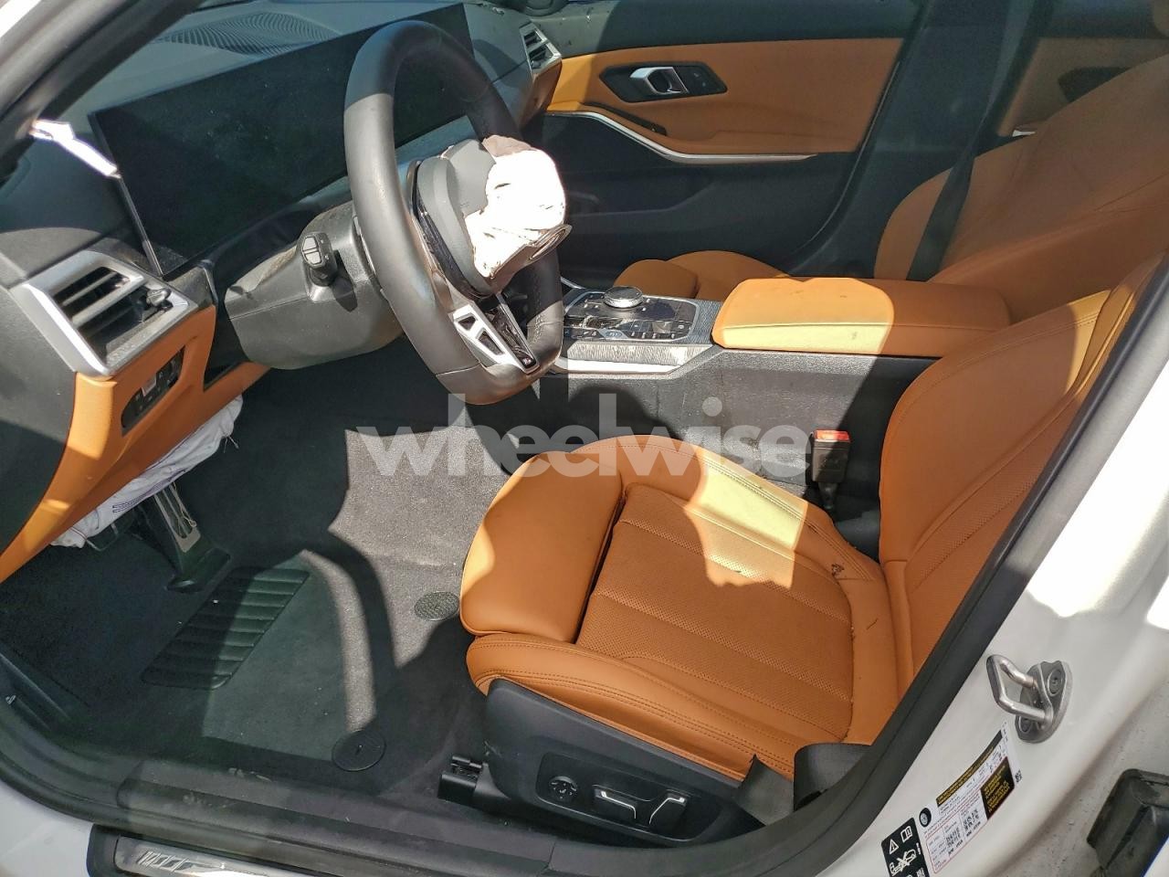 Photo 7 of 2025 B M W 3 SERIES 4D SEDAN 330I XDRIVE MSPORT (VIN WBA23LA08SFV46378)