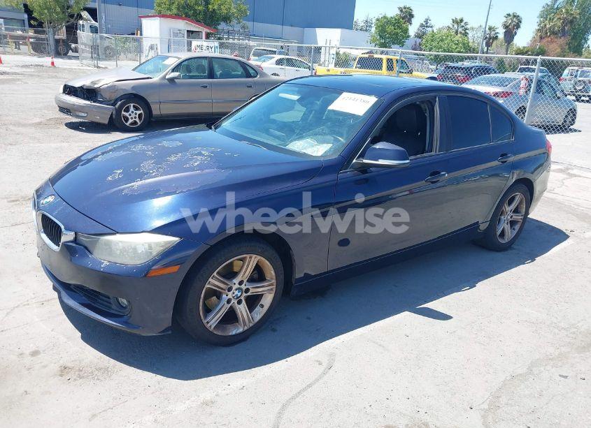 Photo 2 of 2013 Bmw 328i (VIN WBA3A5C50DF352638)