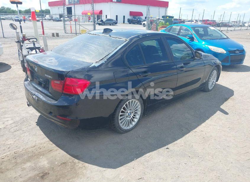 Photo 4 of 2013 Bmw 328i (VIN WBA3A5C51DF353409)