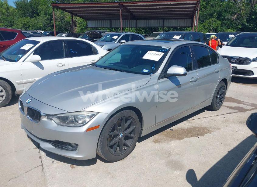 Photo 2 of 2012 Bmw 328i (VIN WBA3A5C54CF343424)