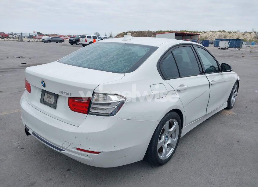 Photo 4 of 2013 Bmw 328i (VIN WBA3A5C5XDF354901)