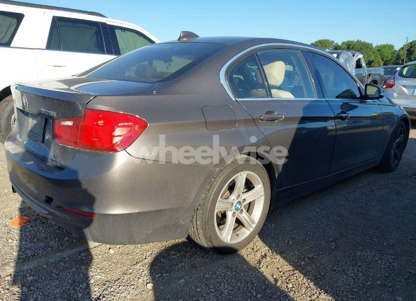 Photo 4 of 2013 Bmw 328i (VIN WBA3A5C5XDF601186)