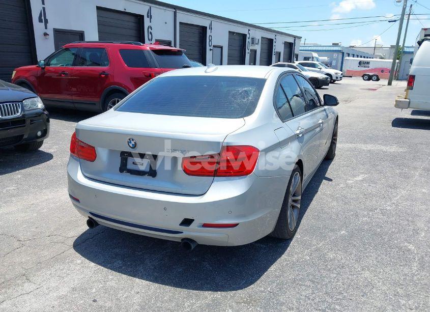 Photo 4 of 2013 Bmw 335i (VIN WBA3A9C56DF475450)