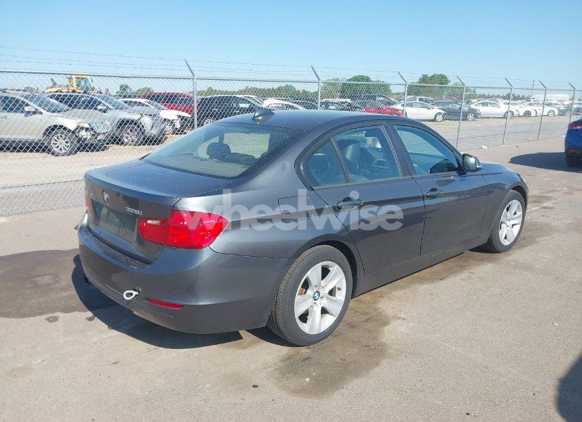 Photo 4 of 2013 Bmw 328i XDRIVE (VIN WBA3B5C52DF138926)