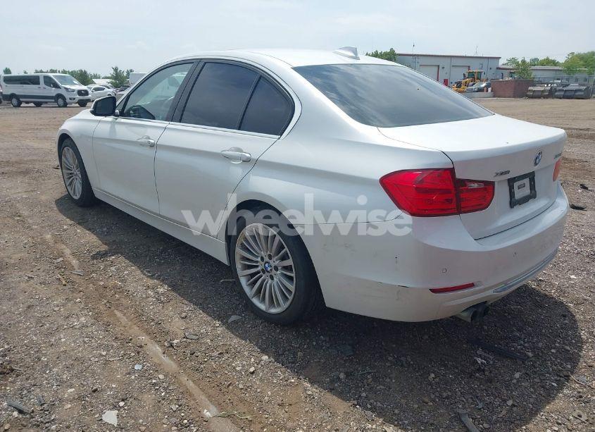 Photo 3 of 2013 Bmw 328i XDRIVE (VIN WBA3B5C58DF138817)
