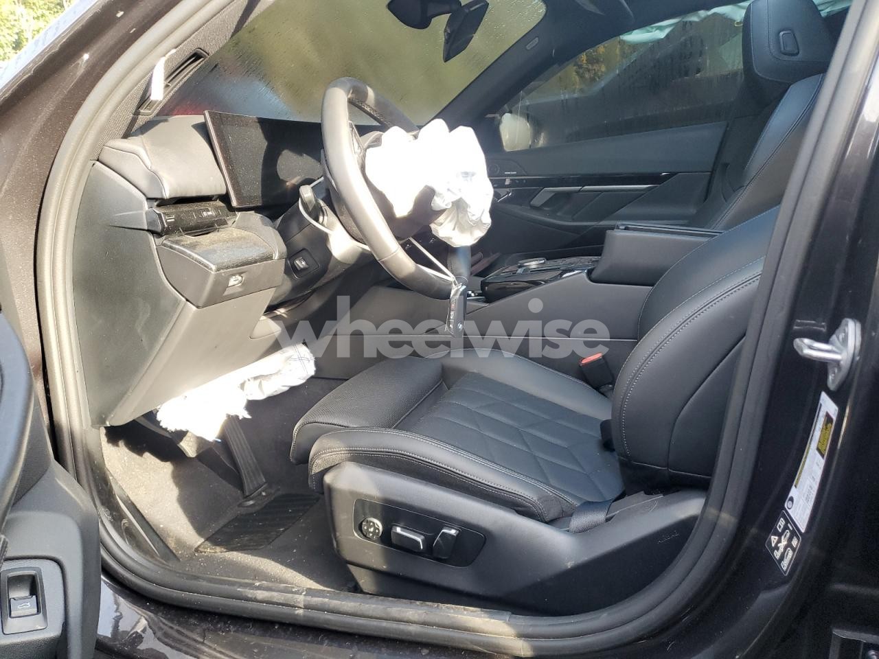 Photo 7 of 2024 BMW 530 XI (VIN WBA53FJ01RCS52265)