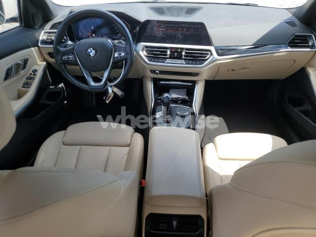 Photo 3 of 2019 BMW 330I (VIN WBA5R1C51KAJ98333)