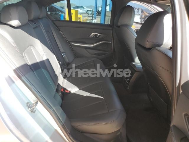 Photo 13 of 2019 BMW 330I (VIN WBA5R1C5XKAK11662)