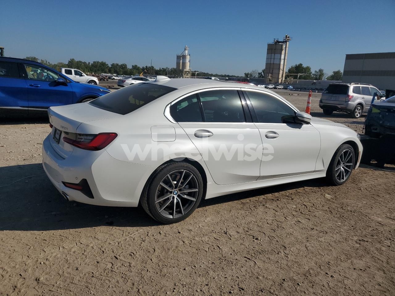 Photo 3 of 2019 BMW 330XI (VIN WBA5R7C54KAJ78239)