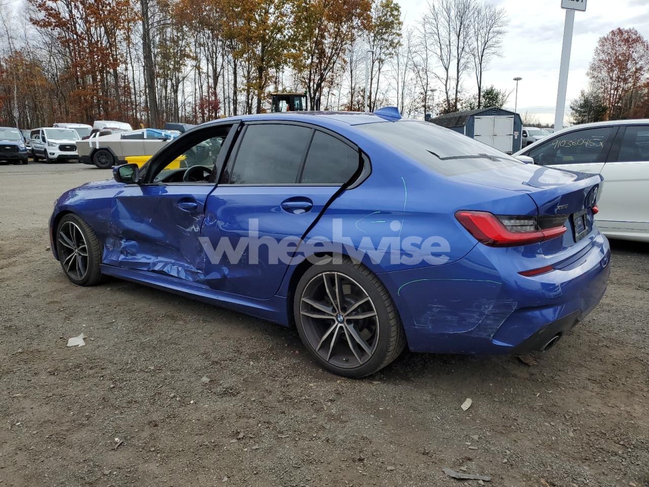 Photo 2 of 2019 BMW 330XI (VIN WBA5R7C57KAE82619)