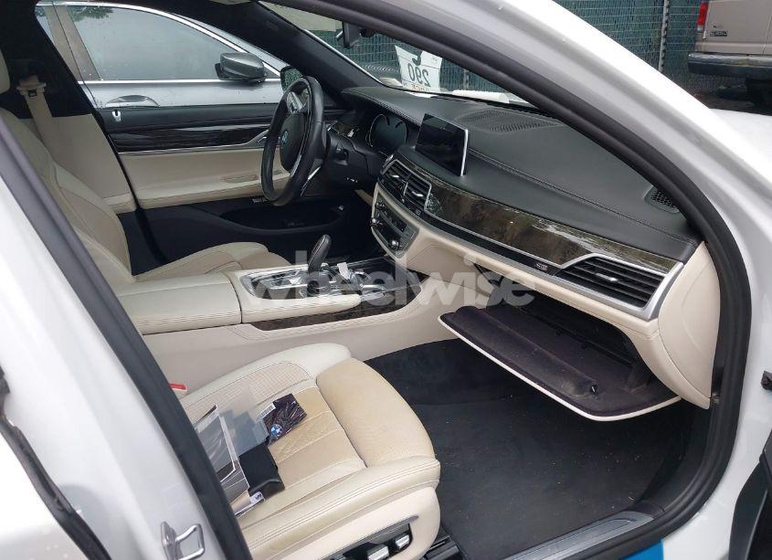 Photo 5 of 2017 Bmw 740i (VIN WBA7E2C58HG740141)