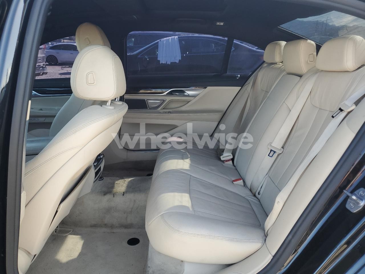 Photo 10 of 2016 BMW 740 I (VIN WBA7E2C5XGG547424)