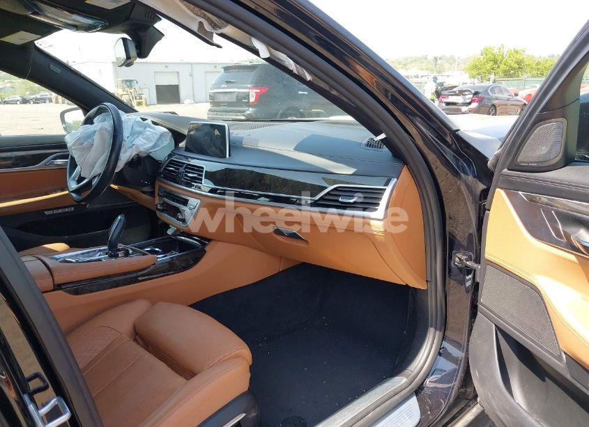 Photo 5 of 2017 Bmw 740i XDRIVE (VIN WBA7E4C5XHGU99243)