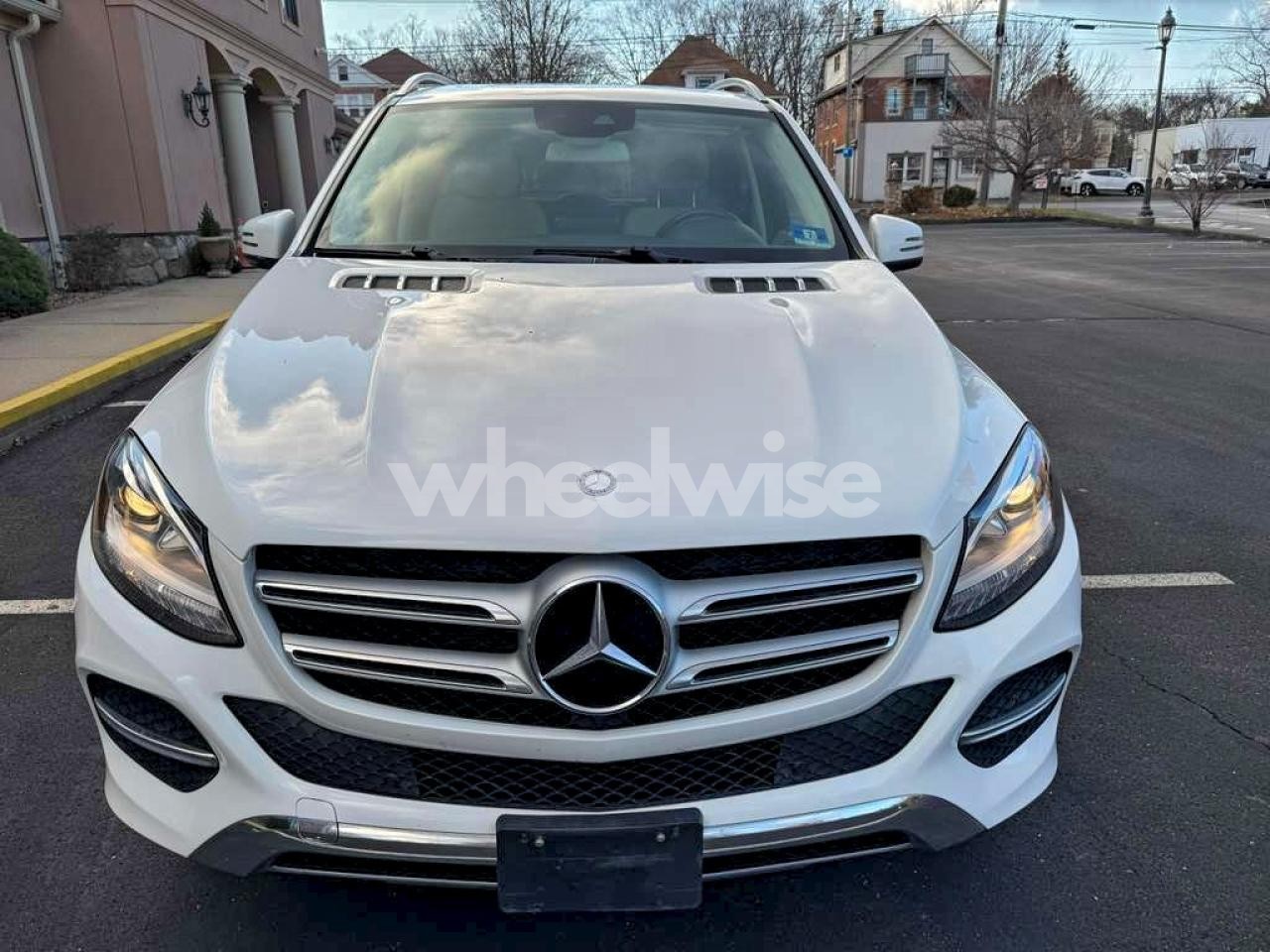 Photo 5 of 2016 MERCEDES-BENZ GLE 350 4MATIC (VIN WBA7F2C50HG421538)