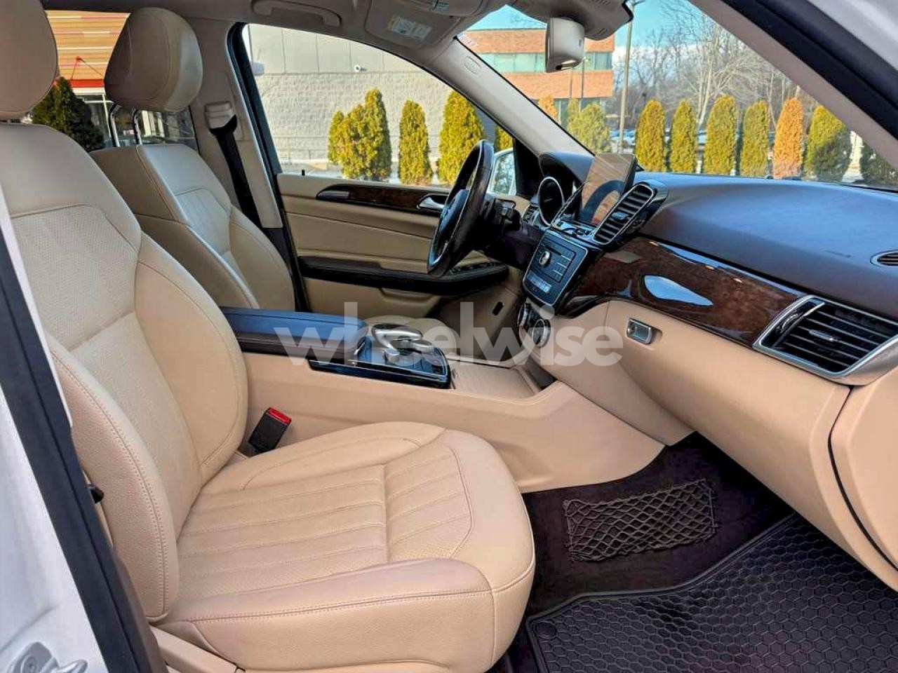 Photo 8 of 2016 MERCEDES-BENZ GLE 350 4MATIC (VIN WBA7F2C50HG421538)