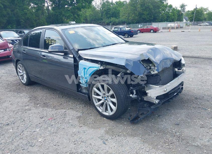 2018 Bmw 320i XDRIVE (VIN WBA8A3C55JA358857) main photo