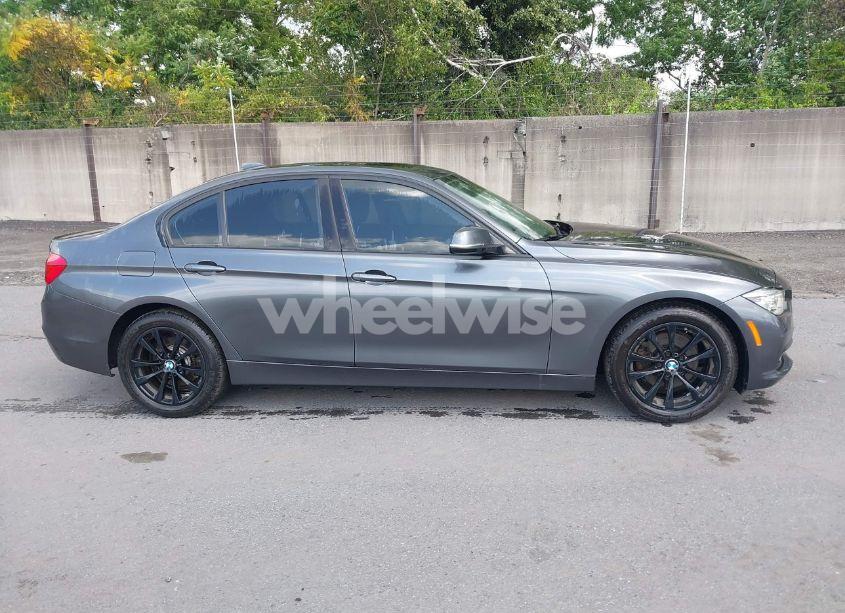 Photo 13 of 2018 Bmw 320i XDRIVE (VIN WBA8A3C5XJA505920)