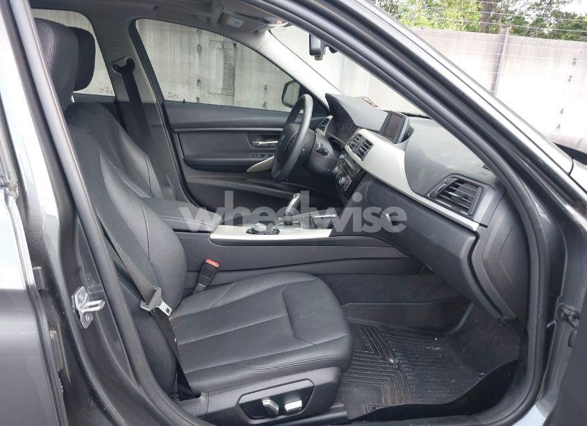 Photo 5 of 2018 Bmw 320i XDRIVE (VIN WBA8A3C5XJA505920)