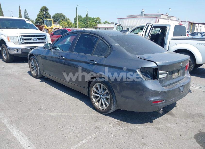 Photo 3 of 2018 Bmw 320i N/A (VIN WBA8A9C5XJAH13883)