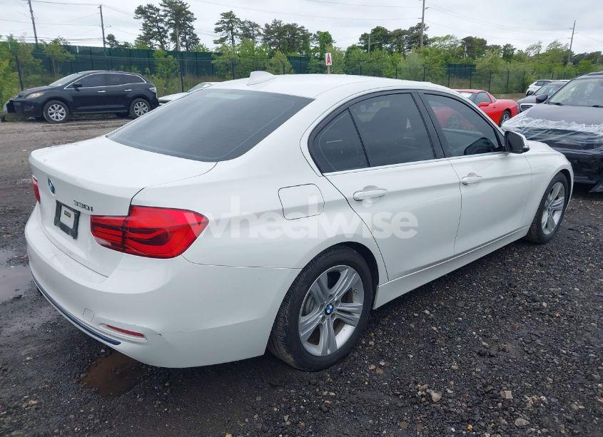 Photo 4 of 2018 Bmw 330i XDRIVE (VIN WBA8D9C52JEM32318)