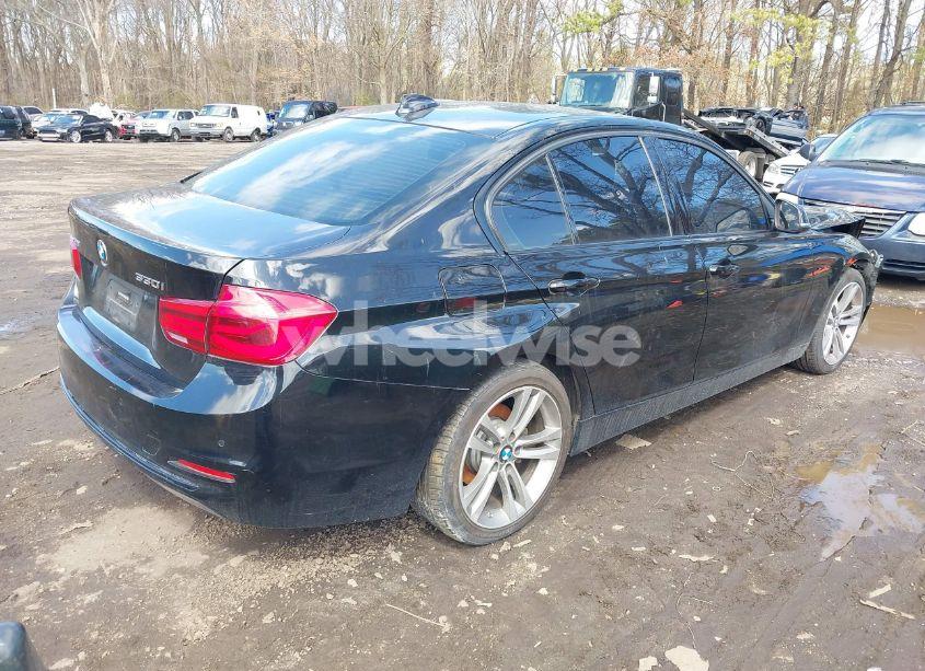 Photo 4 of 2018 Bmw 330i XDRIVE (VIN WBA8D9G59JNU70476)